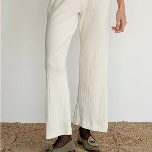 DONNI. Cream Ankle Cropped Pants